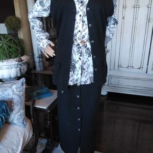 Knit vest & skirt